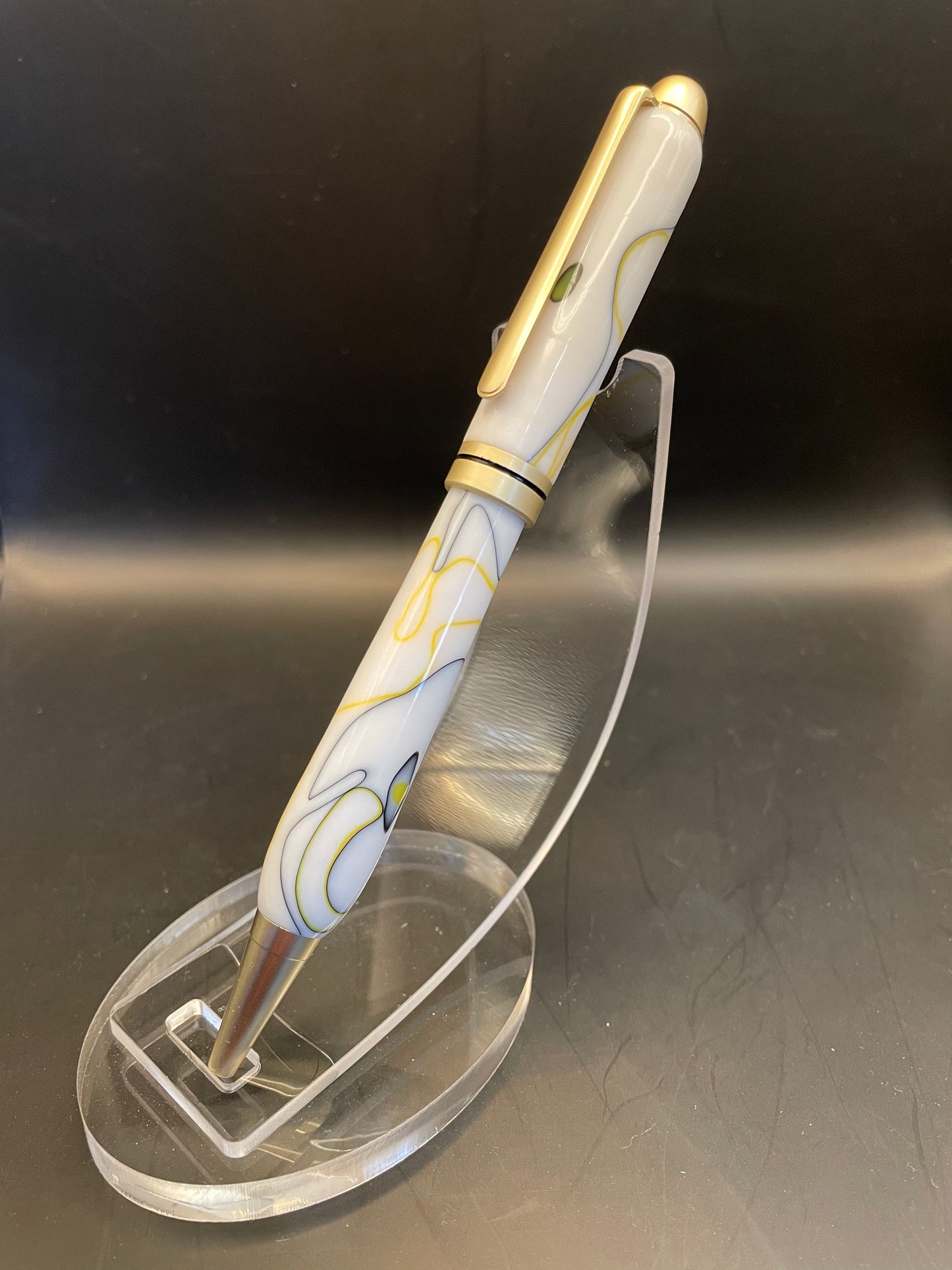 Funline: White & Gold